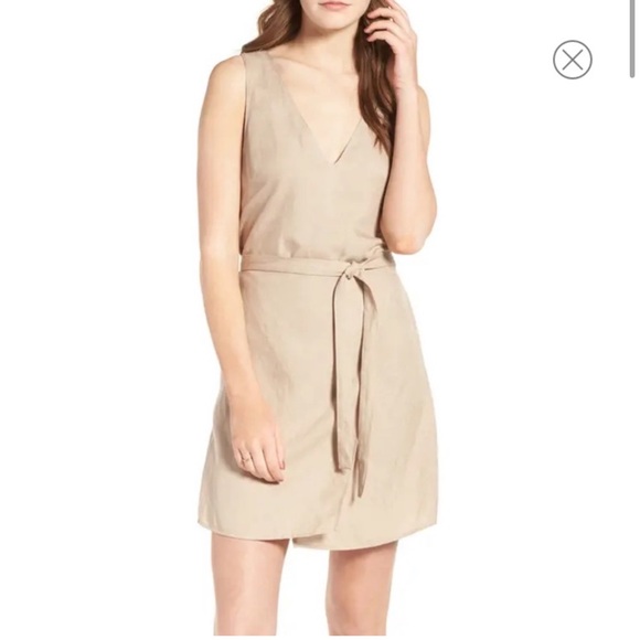Astr Dresses & Skirts - New Astr the Label Odette Linen Blend Wrap Dress size Small